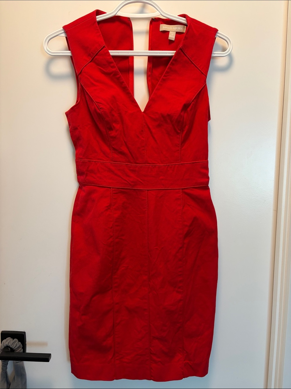 Banana Republic Red V-Neck Sheath Cocktail Dress